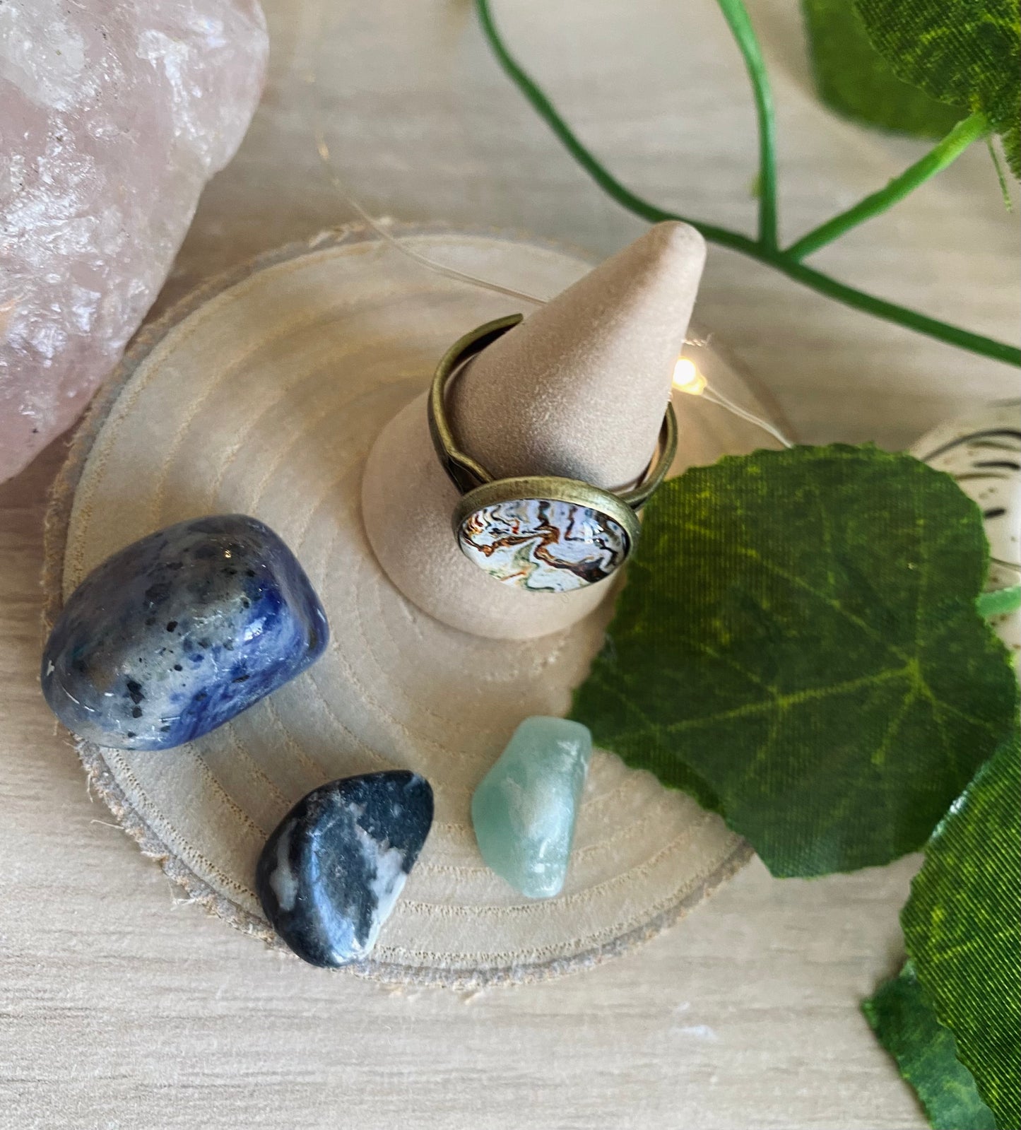 Antique Bronze White And Brown Marble Ring