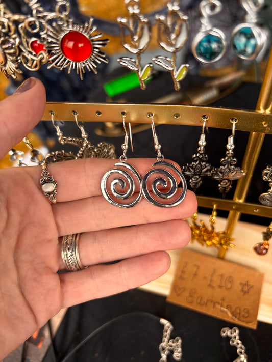 Silver spiral