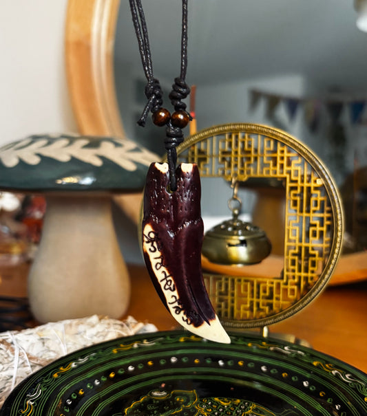 Symbol Tooth Necklace